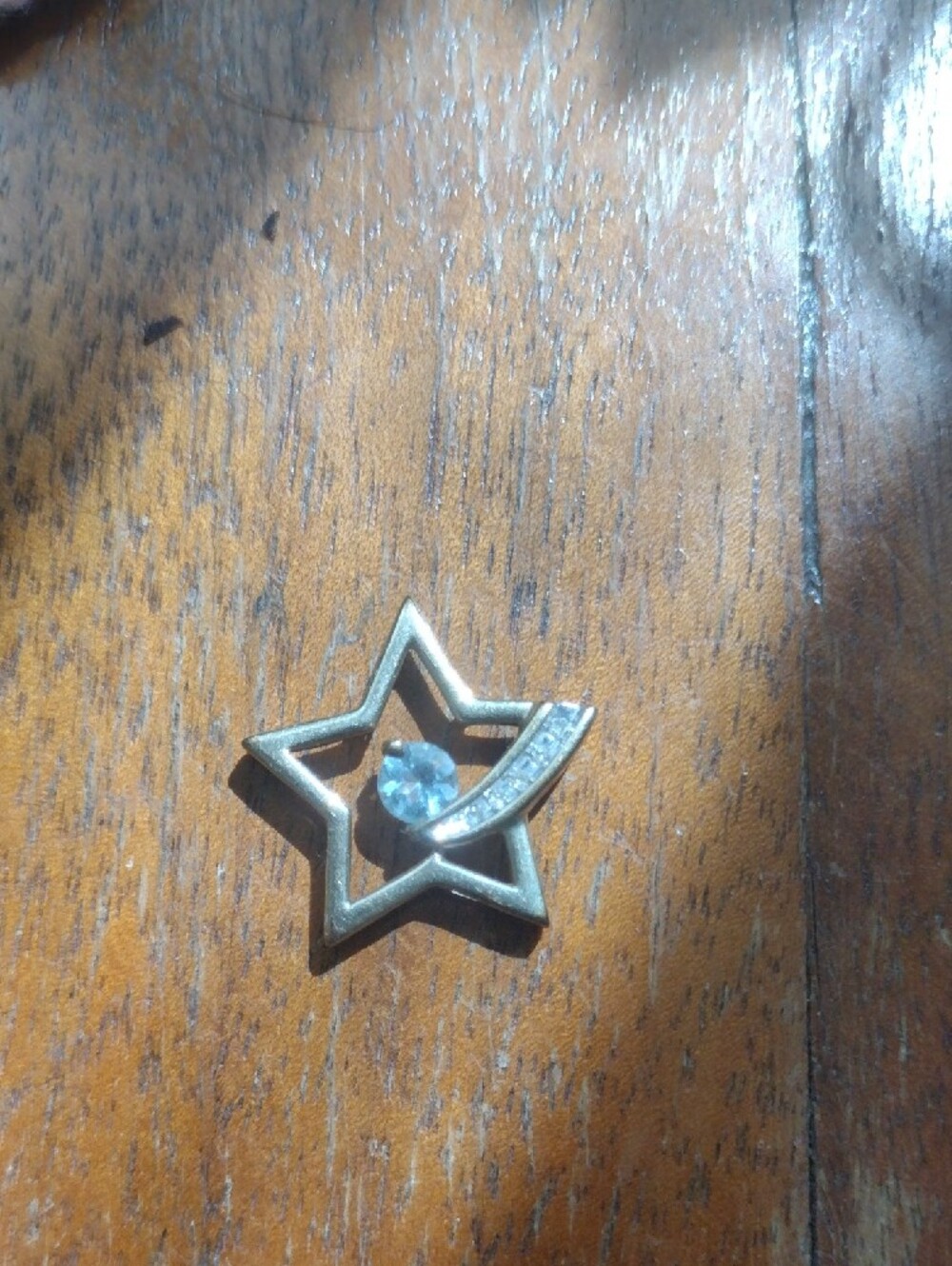 10K Yellow Gold Aquamarine And Diamonds Star Pendant - Picture 2 of 12